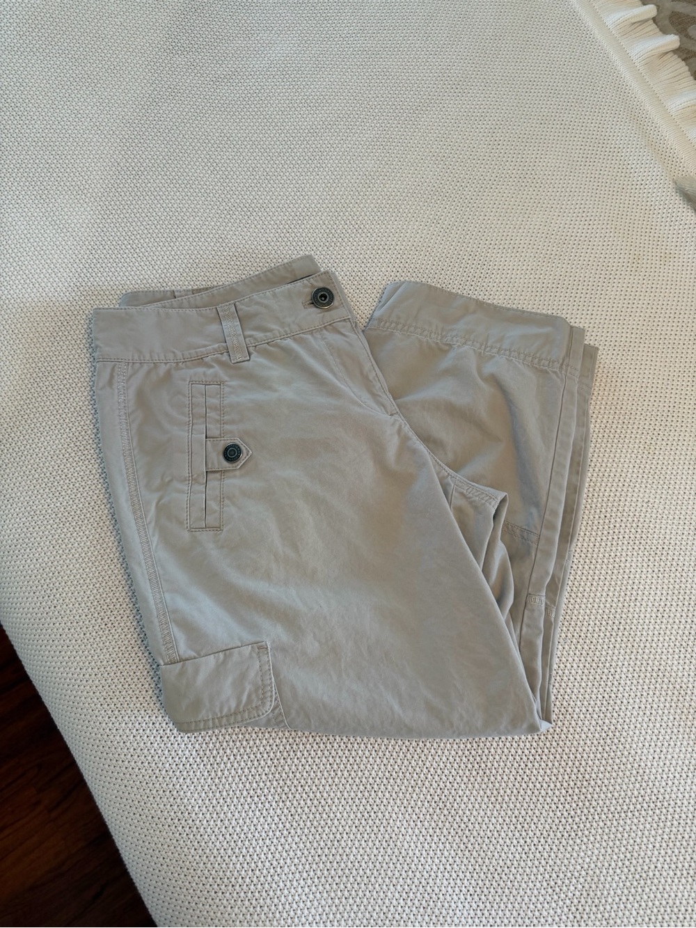 Ann Taylor Signature Fit Cargo Capri Pants Stone Taupe Size 6 - Picture 12 of 13